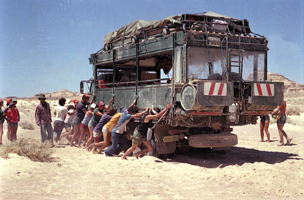 קובץ:Tiuley Sinay Mercedes2.jpg