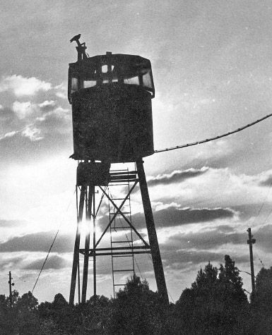 קובץ:Migdal Shmira2.jpg