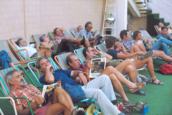 קובץ:Yom Gever.jpg