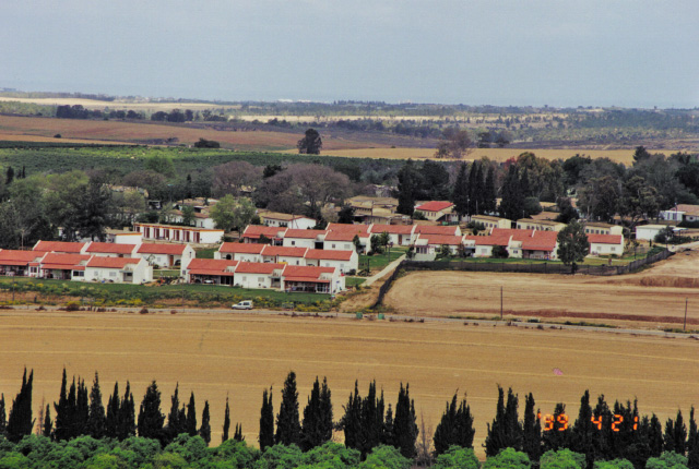 קובץ:Hadarim 99.jpg