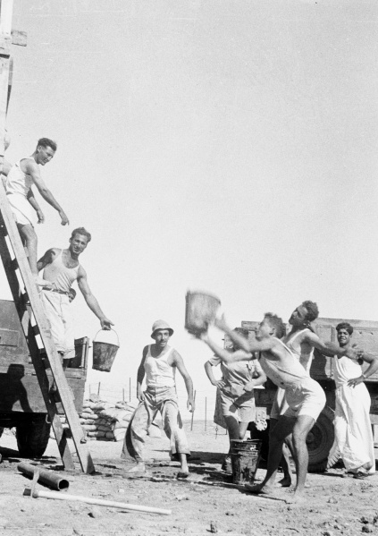 קובץ:Tank Mayim.jpg