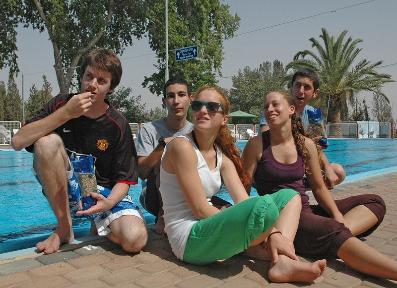 קובץ:Hamanit 2010.jpg