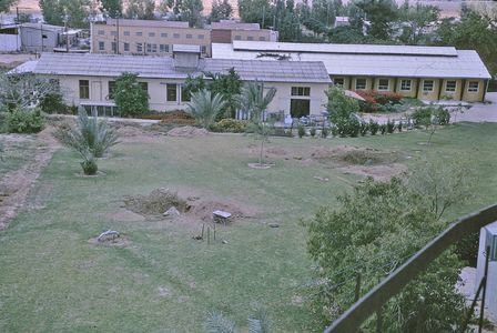 חפירות ליד חדר אוכל הישן בתקופת מלחמת ששת הימים, 1967