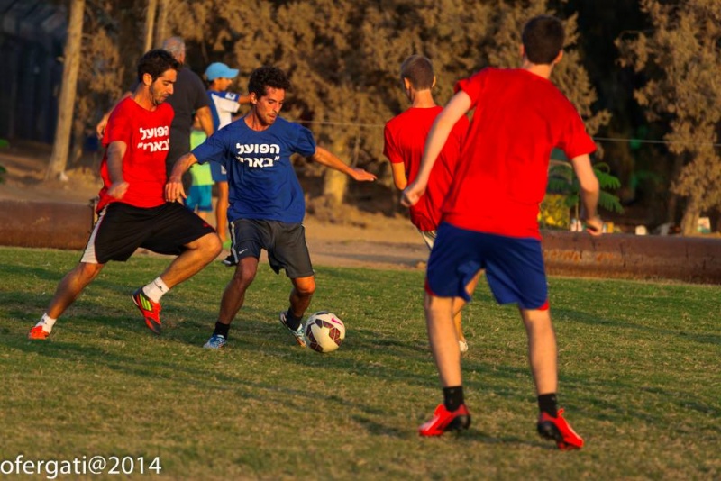 קובץ:Football 2014.jpg