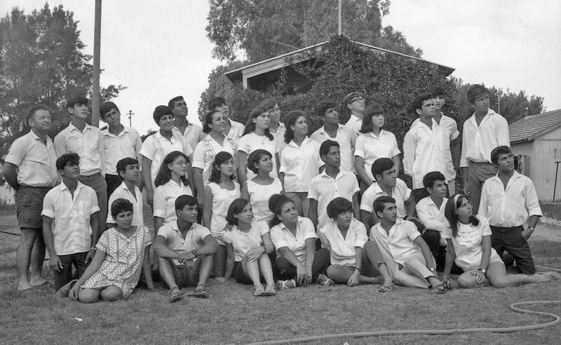 קובץ:Aluma 1967.jpg